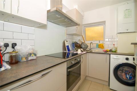2 bedroom flat to rent, Regina Road, London