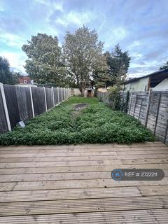 3 bedroom terraced house to rent, Billet Road, London, E17