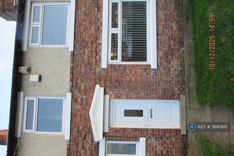 3 bedroom terraced house to rent, Woodville Avenue, Middlesbrough, TS4