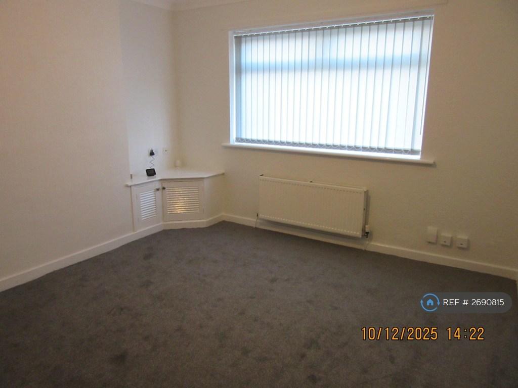 Front Room 4.1mx3.9m