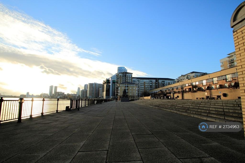Development Next To River Thames