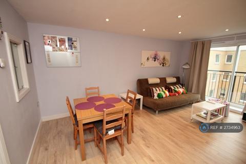 2 bedroom flat to rent, Settlers Court, London, E14