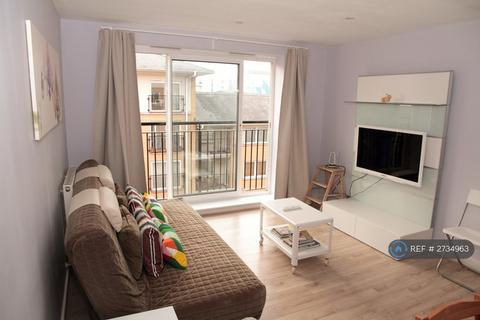 2 bedroom flat to rent, Settlers Court, London, E14