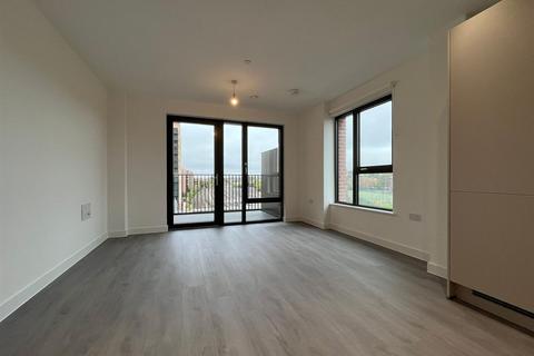 2 bedroom flat to rent, Pullman House, Wembley HA9