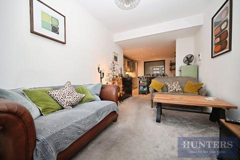 2 bedroom apartment for sale, Dyehouse Walk, Yeadon, Leeds