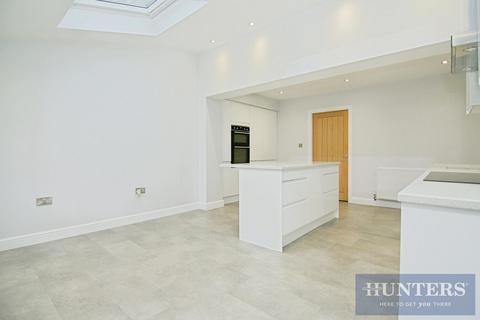 3 bedroom semi-detached house for sale, Crofters Lea, Yeadon, Leeds