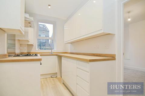 2 bedroom terraced house for sale, Victoria Place, Yeadon, Leeds