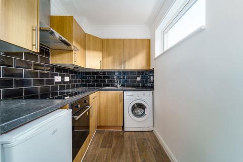 undefined, Rabournmead Drive, Northolt UB5