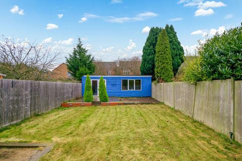 3 bedroom semi-detached house for sale, Buckminster Gardens, Grantham NG31
