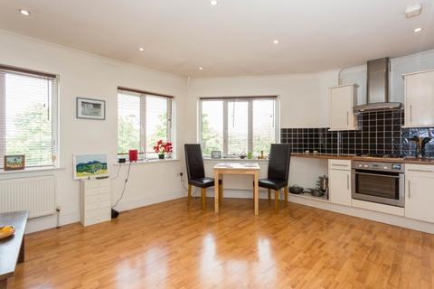 2 bedroom flat for sale, Nightingales Corner, Little Chalfont