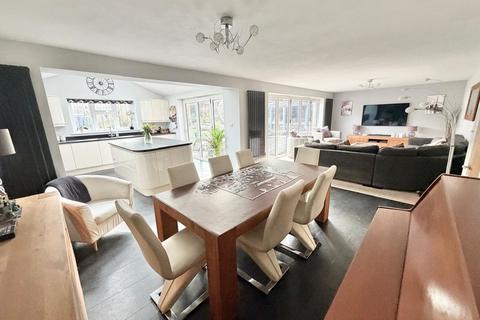 undefined, Peel Avenue, Camberley GU16