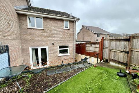 undefined, Manor View, Par PL24
