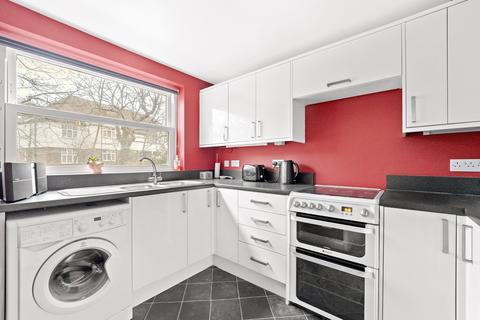 2 bedroom flat for sale, Fairview Court, Linksway, Hendon NW4