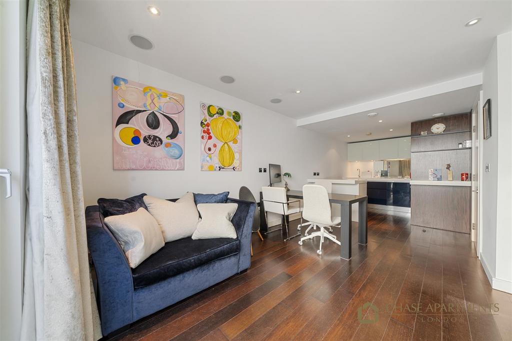 Bramah House SW1 W 8 DQ-11.jpg