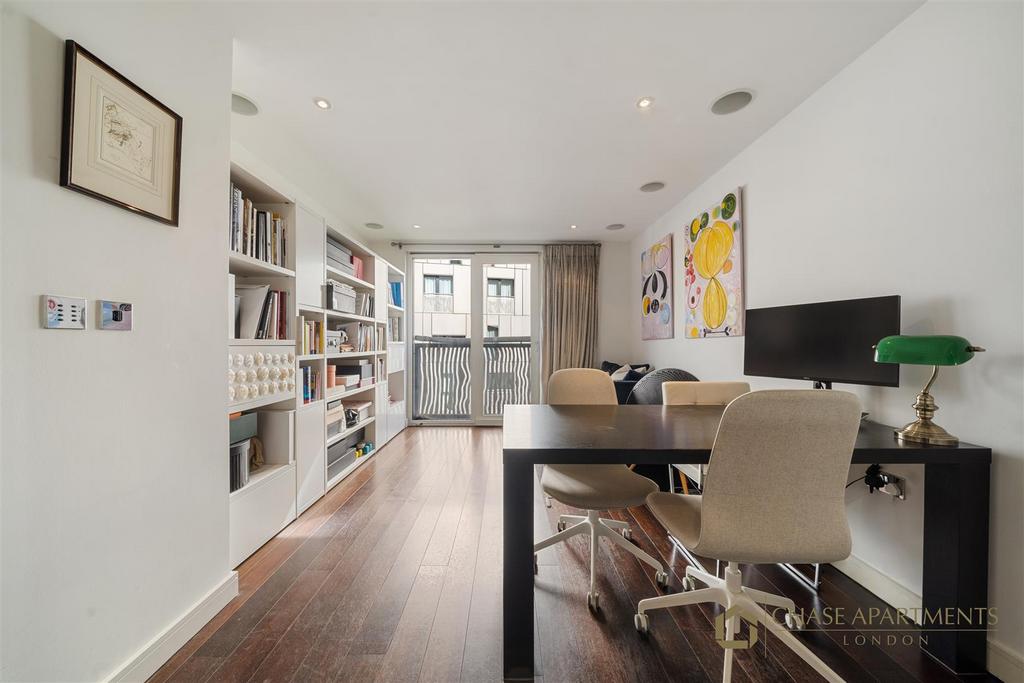 Bramah House SW1 W 8 DQ-8.jpg