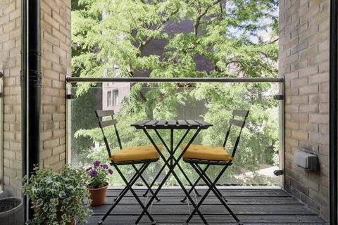 2 bedroom apartment for sale, Battersea Square, London