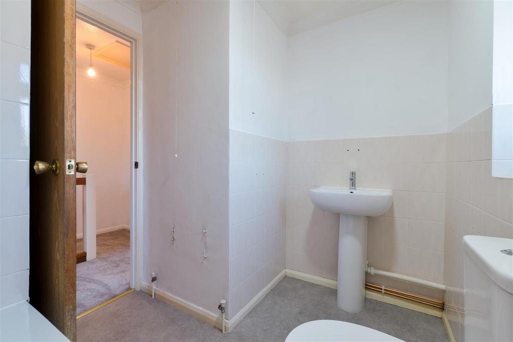 Bathroom..jpg