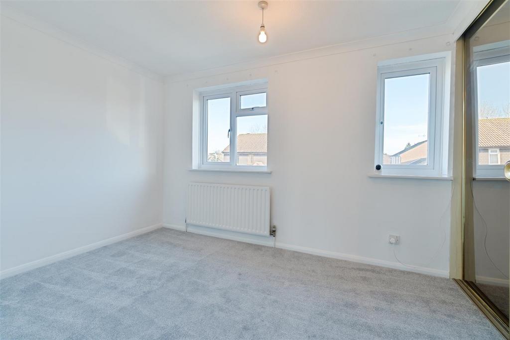Bedroom 1.jpg