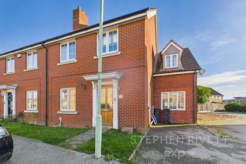 4 bedroom semi-detached house for sale, Harrier Way, Stowmarket IP14