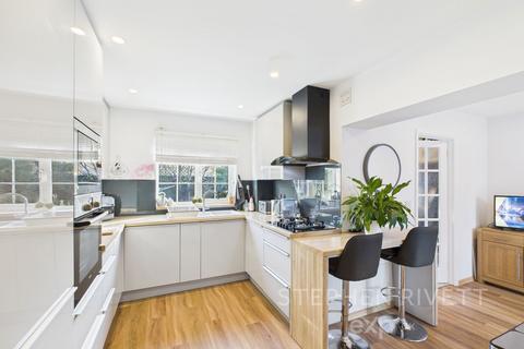 4 bedroom semi-detached house for sale, Harrier Way, Stowmarket IP14
