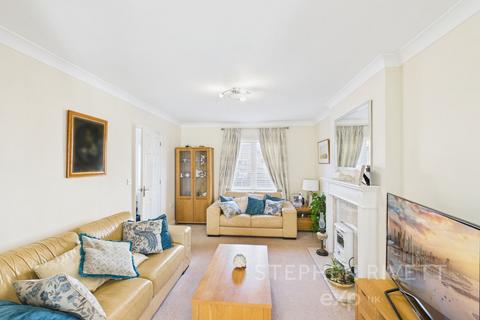 4 bedroom semi-detached house for sale, Harrier Way, Stowmarket IP14