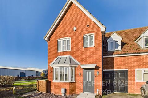 4 bedroom semi-detached house for sale - Brambling Close, Stowmarket IP14