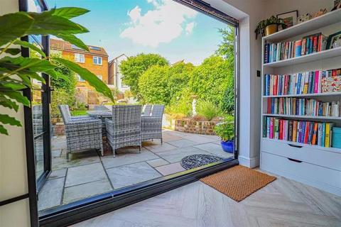 4 bedroom semi-detached house for sale, Kingsland Road, Hemel Hempstead HP1