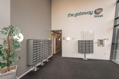 2 bedroom flat for sale, East Street, Leeds LS9