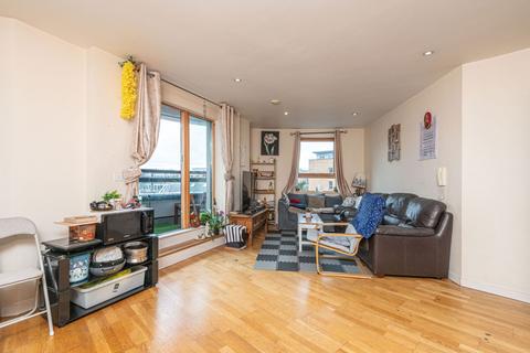 2 bedroom flat for sale, East Street, Leeds LS9
