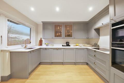 4 bedroom end of terrace house for sale, Minster Road, London NW2