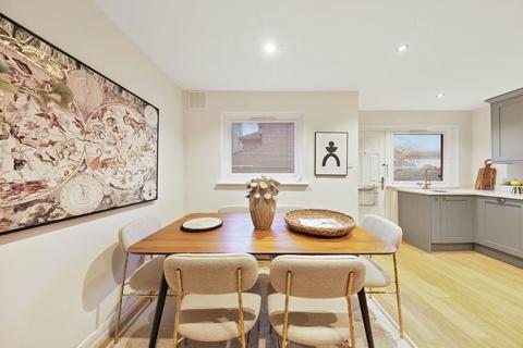 4 bedroom end of terrace house for sale, Minster Road, London NW2