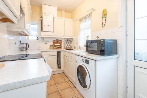 3 bedroom semi-detached house for sale, Kingsway, Leeds LS15