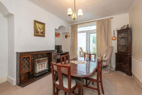 3 bedroom semi-detached house for sale, Kingsway, Leeds LS15