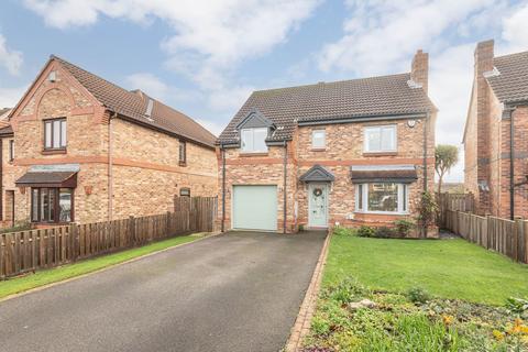 undefined, Field End Garth, Leeds LS15
