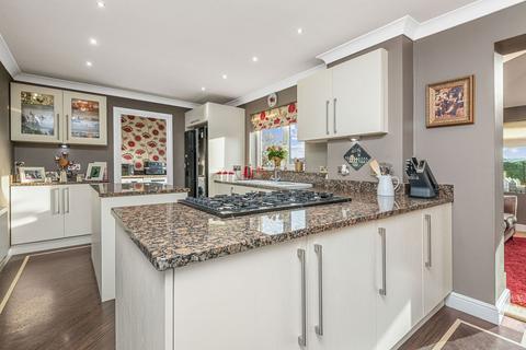 undefined, Field End Garth, Leeds LS15