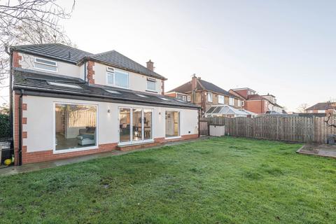 4 bedroom detached house for sale, Lyndhurst Road, Leeds LS15