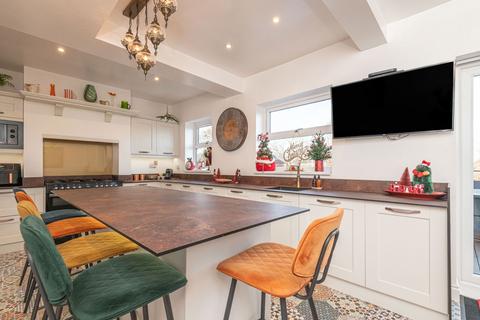 undefined, Churchfield Lane, Castleford WF10