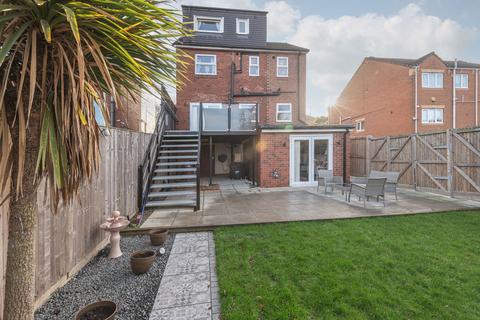 undefined, Churchfield Lane, Castleford WF10