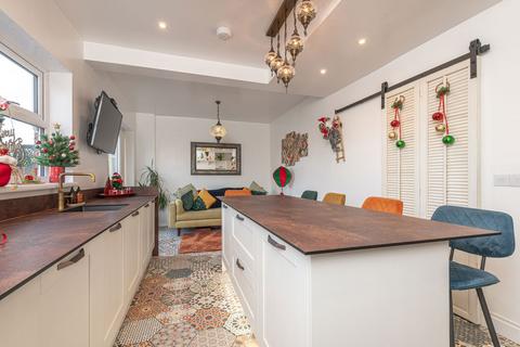 undefined, Churchfield Lane, Castleford WF10
