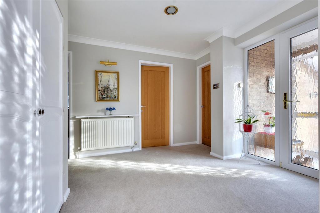 Entrance Hall 2.jpeg