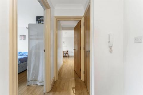 2 bedroom apartment for sale, Tower Mews, London