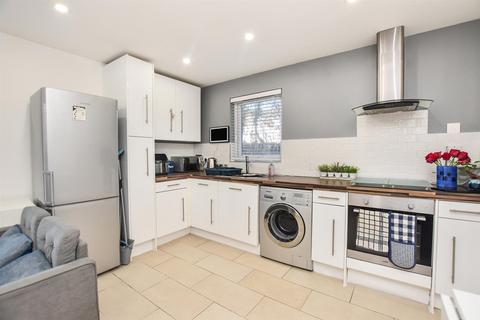 2 bedroom end of terrace house for sale, Melville Heath, South Woodham Ferrers, Chelmsford