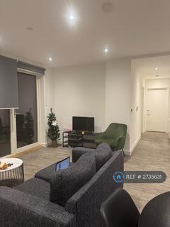 1 bedroom in a flat share to rent, Cygnet House, Barking, IG11
