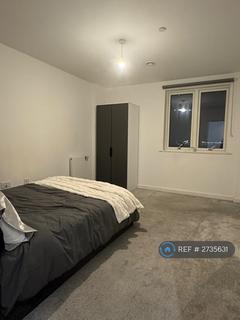 1 bedroom in a flat share to rent, Cygnet House, Barking, IG11