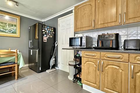 3 bedroom semi-detached house for sale, Gloucester Crescent, Sheffield, S10 2FZ