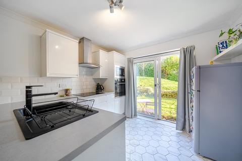1 bedroom apartment for sale, Queensmere Road, London SW19