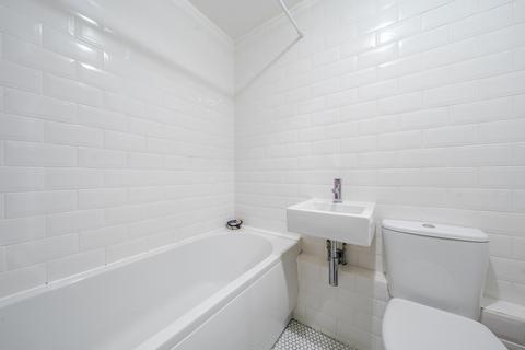 1 bedroom apartment for sale, Queensmere Road, London SW19