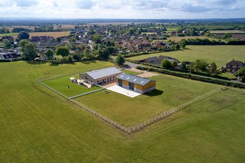 undefined, Bicester Road, Oakley, Aylesbury