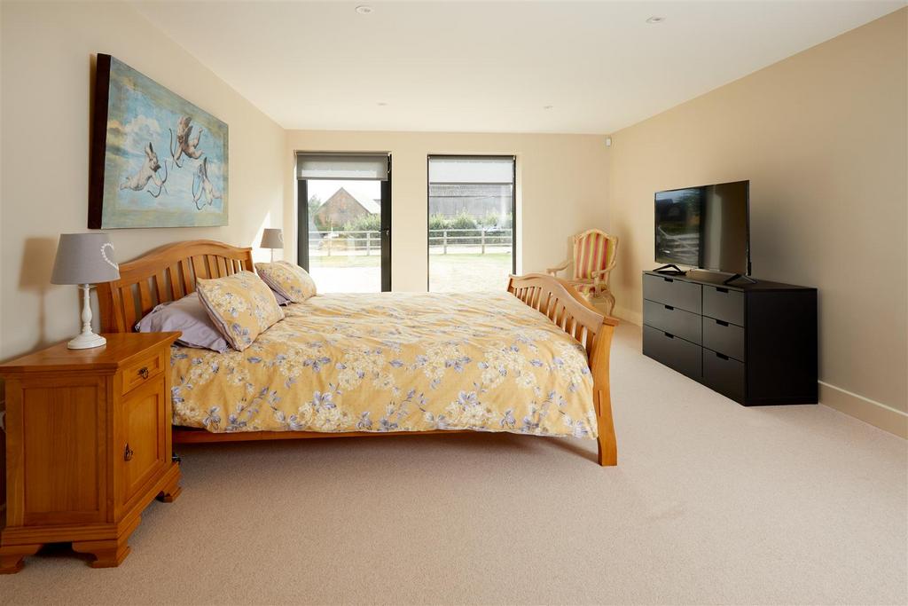 Bedroom 2.jpg