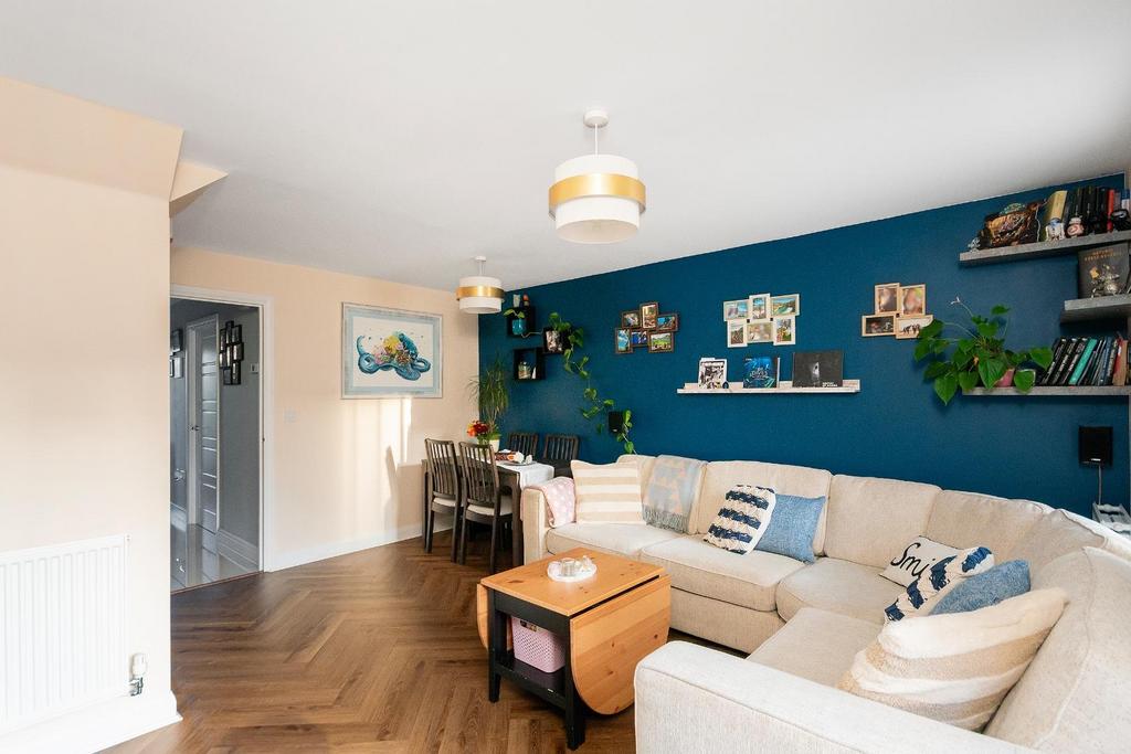 0 M8 RFP - Living Room A.jpg